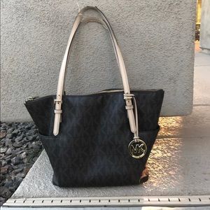 Michael Kors Jet Set Tote Purse
